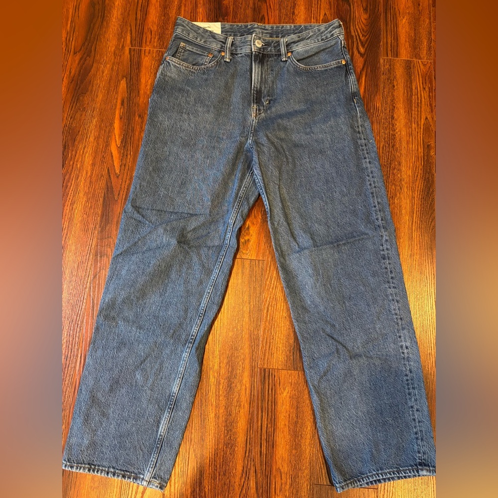 H&M Men’s Loose Fit Jeans. Size31/32